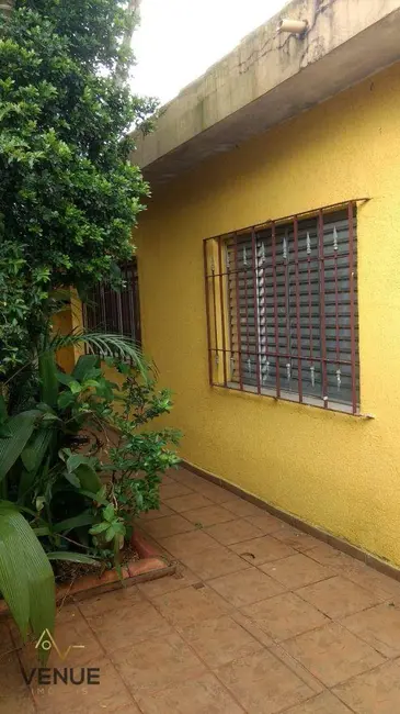 Sobrado com 6 quartos à venda, 250m2 em Jardim Estela, Poa - SP - imagem 5 Foto 5 de Sobrado com 6 quartos à venda, 250m2 em Jardim Estela, Poa - SP