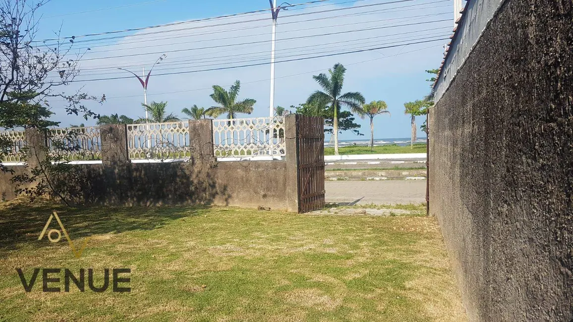 Foto 1 de Casa com 2 quartos à venda, 500m2 em Praia das Palmeiras, Caraguatatuba - SP