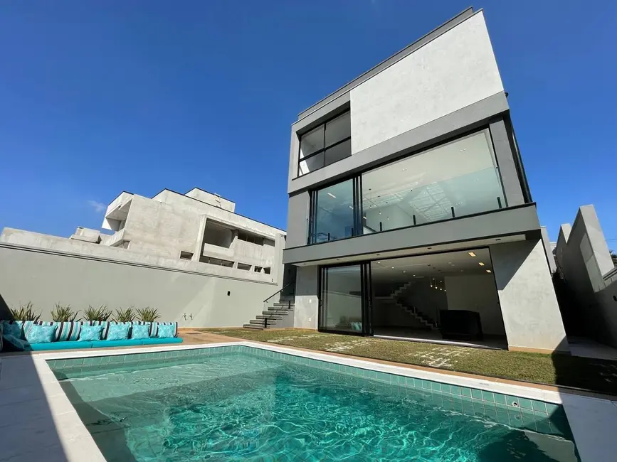 Casa de Condomínio com 3 quartos à venda, 346m2 em Residencial Real Park, Aruja - SP - imagem 9 Foto 9 de Casa de Condomínio com 3 quartos à venda, 346m2 em Residencial Real Park, Aruja - SP