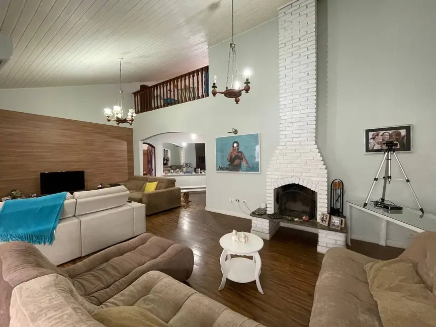 Foto 3 de Casa de Condomínio com 3 quartos à venda e para alugar, 300m2 em Caputera, Aruja - SP