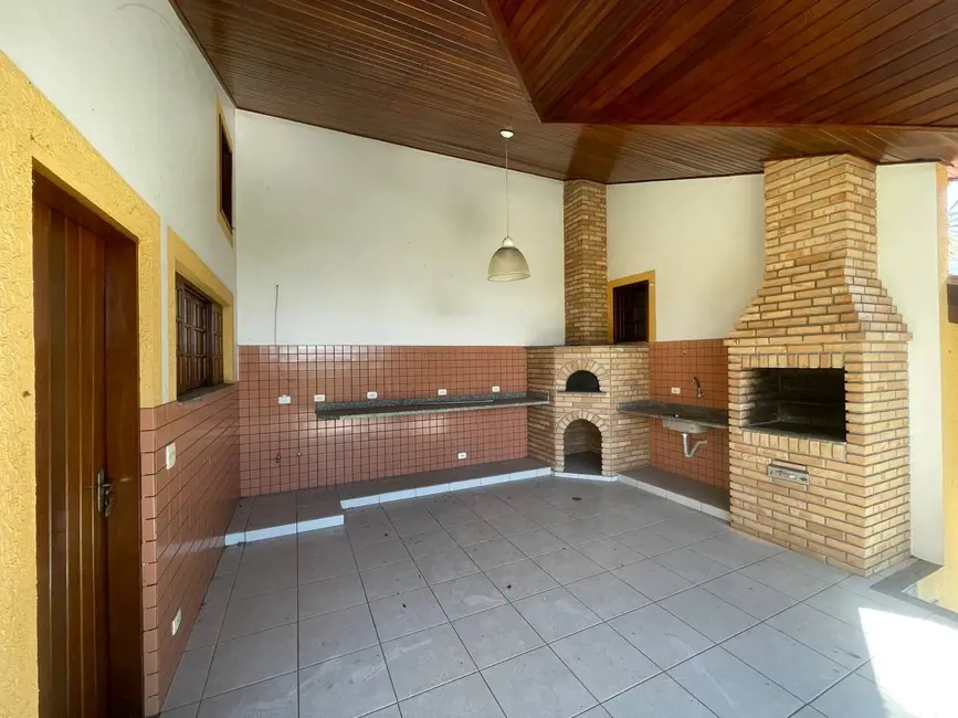 Foto 7 de Casa de Condomínio com 3 quartos à venda, 1100m2 em Caputera, Aruja - SP