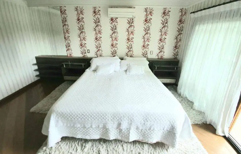 Foto 5 de Casa de Condomínio com 6 quartos à venda, 1200m2 em Perová, Aruja - SP