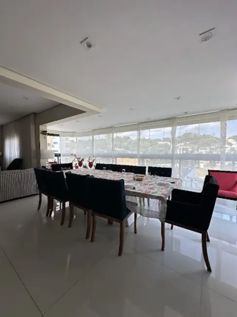 Foto 4 de Apartamento com 3 quartos à venda e para alugar, 193m2 em Aruja - SP