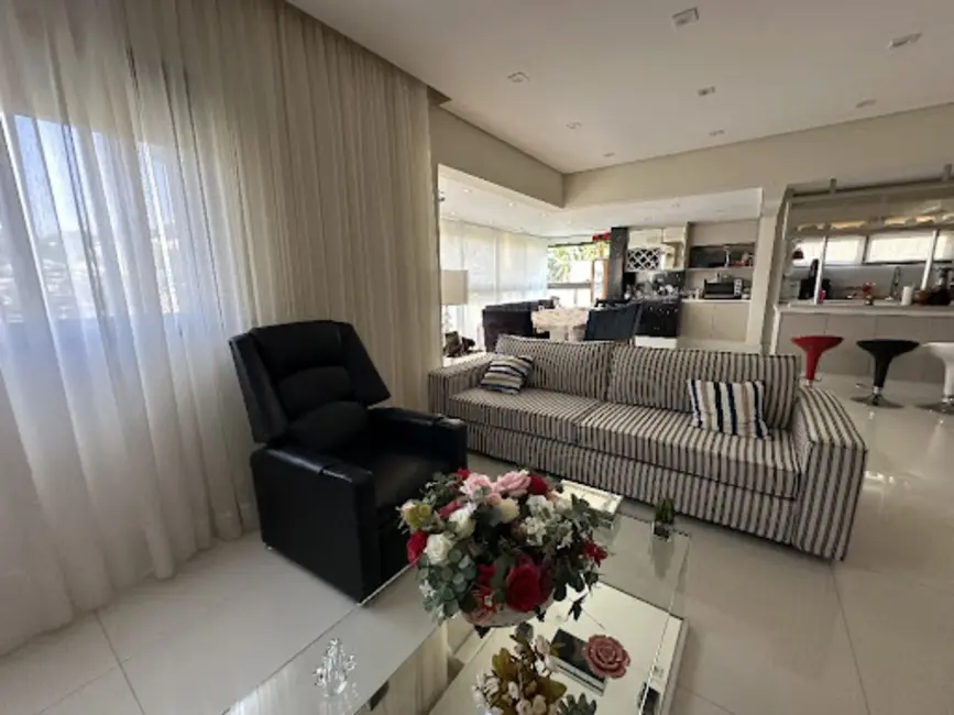 Foto 6 de Apartamento com 3 quartos à venda e para alugar, 193m2 em Aruja - SP