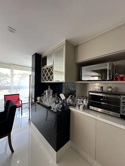 Foto 9 de Apartamento com 3 quartos à venda e para alugar, 193m2 em Aruja - SP