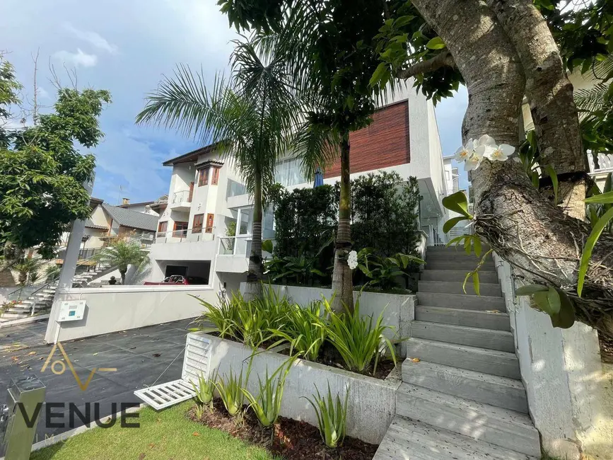 Foto 2 de Casa de Condomínio com 4 quartos à venda, 300m2 em Perová, Aruja - SP