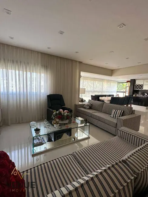 Foto 4 de Apartamento com 3 quartos à venda e para alugar, 193m2 em Aruja - SP