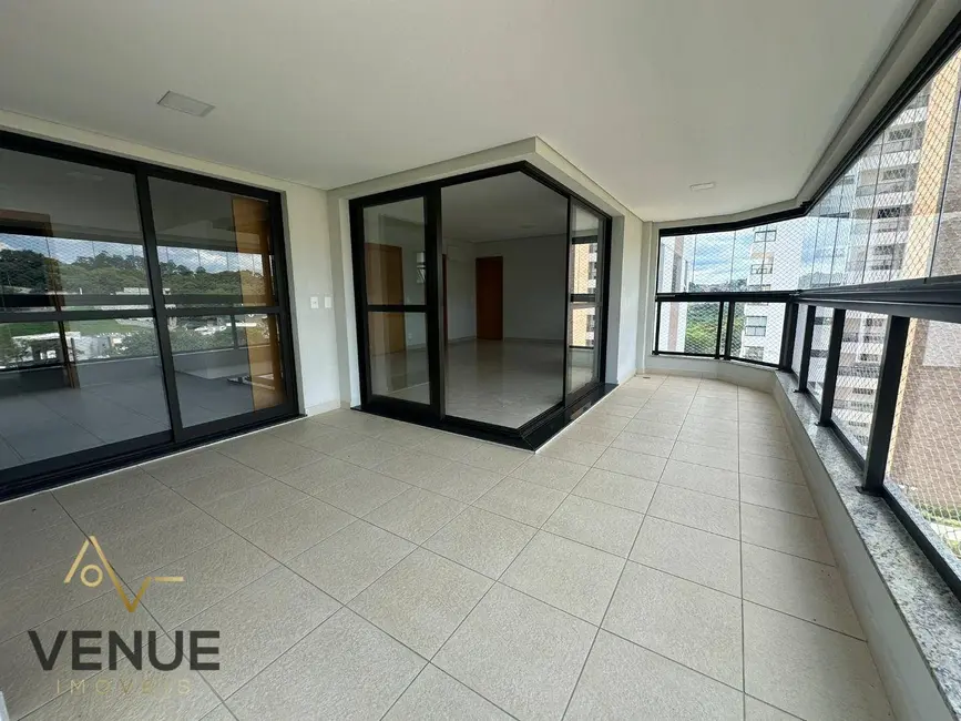 Apartamento com 3 quartos à venda, 193m2 em Aruja - SP - imagem 1 Foto 1 de Apartamento com 3 quartos à venda, 193m2 em Aruja - SP