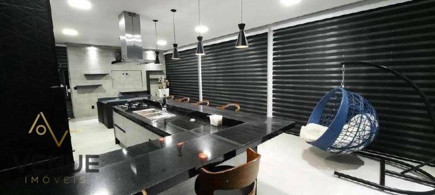 Foto 3 de Casa de Condomínio com 4 quartos à venda, 650m2 em Jardim Aracy, Mogi Das Cruzes - SP