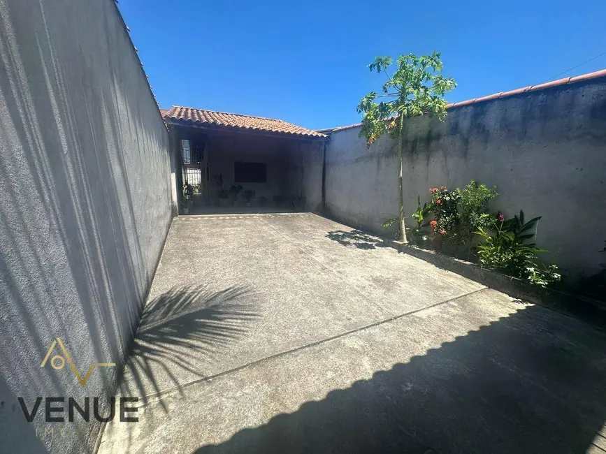 Foto 1 de Casa com 2 quartos à venda, 50m2 em Jaraguá, Caraguatatuba - SP