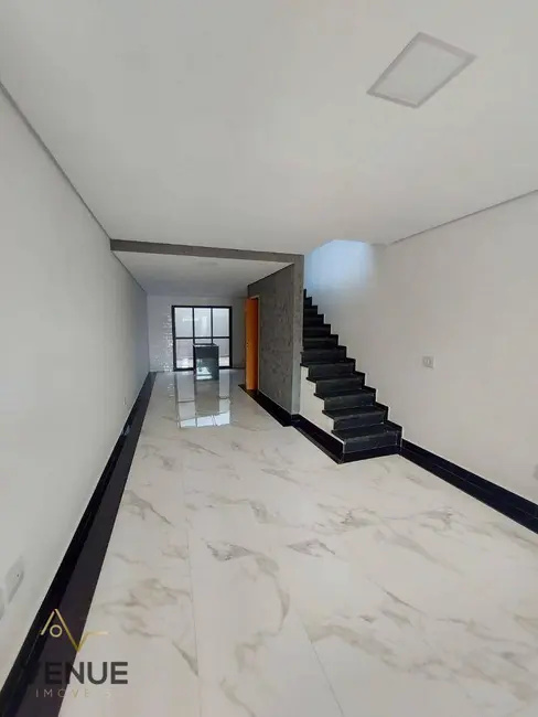 Sobrado com 3 quartos à venda, 130m2 em Vila São Geraldo, São Paulo - SP - imagem 2 Foto 2 de Sobrado com 3 quartos à venda, 130m2 em Vila São Geraldo, São Paulo - SP