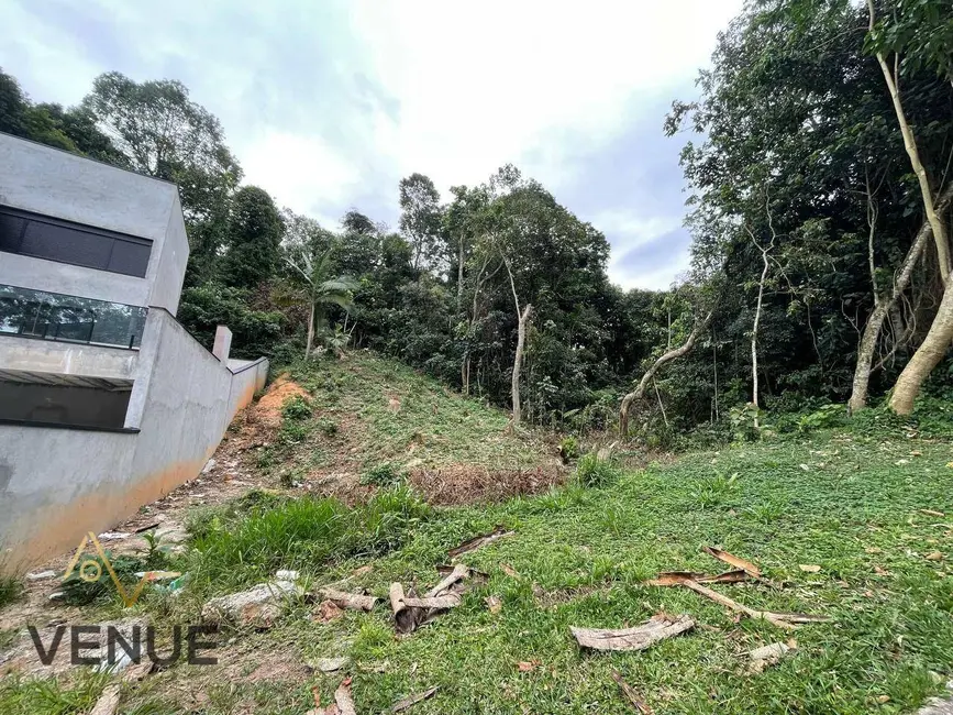 Foto 1 de Terreno / Lote à venda, 393m2 em Perová, Aruja - SP