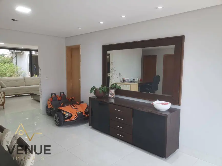 Foto 3 de Chácara com 5 quartos à venda, 340m2 em Canjicas, Aruja - SP