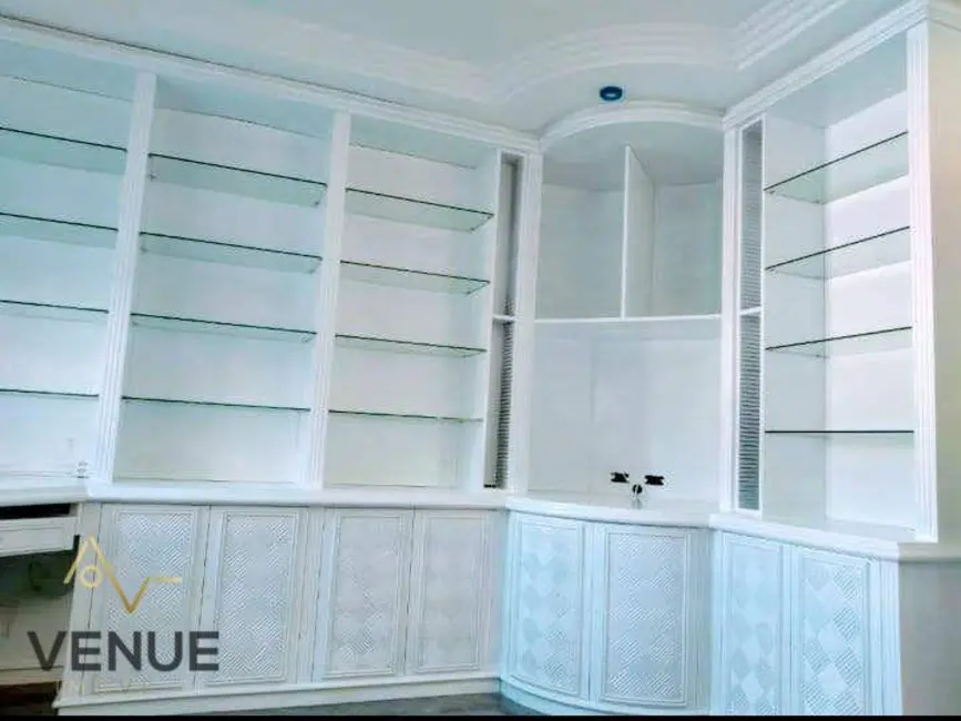 Casa de Condomínio com 3 quartos para alugar, 600m2 em Perová, Aruja - SP - imagem 4 Foto 4 de Casa de Condomínio com 3 quartos para alugar, 600m2 em Perová, Aruja - SP