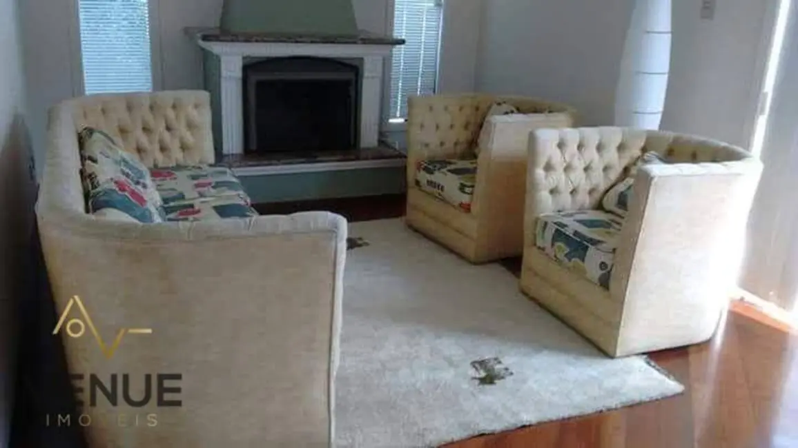 Casa de Condomínio com 3 quartos para alugar, 600m2 em Perová, Aruja - SP - imagem 6 Foto 6 de Casa de Condomínio com 3 quartos para alugar, 600m2 em Perová, Aruja - SP