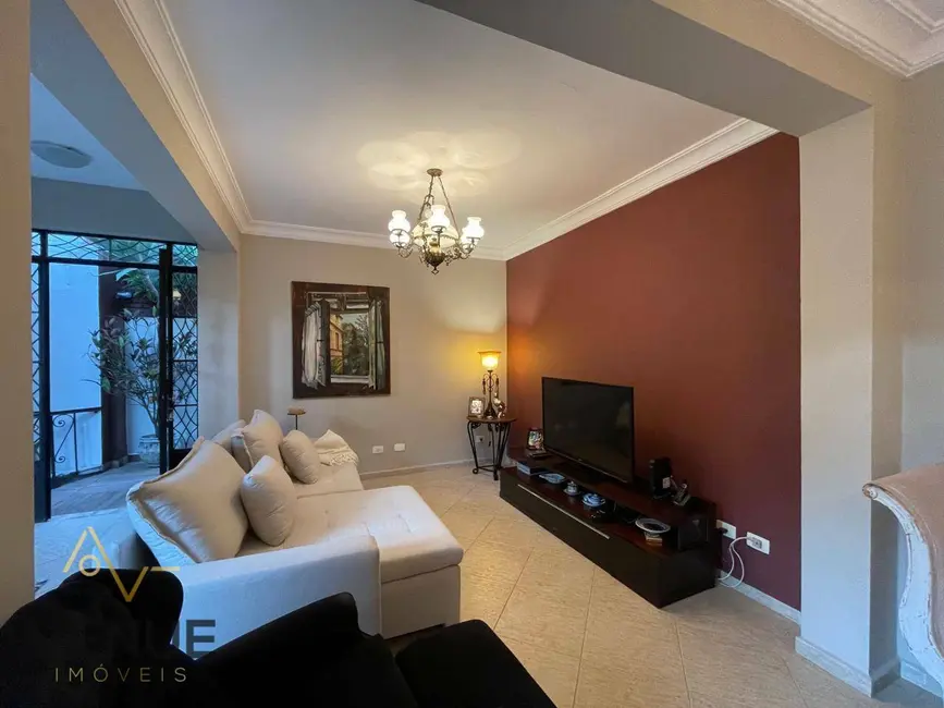 Foto 8 de Casa de Condomínio com 3 quartos à venda, 150m2 em Caputera, Aruja - SP