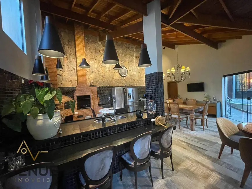 Foto 3 de Casa de Condomínio com 5 quartos à venda, 300m2 em Caputera, Aruja - SP