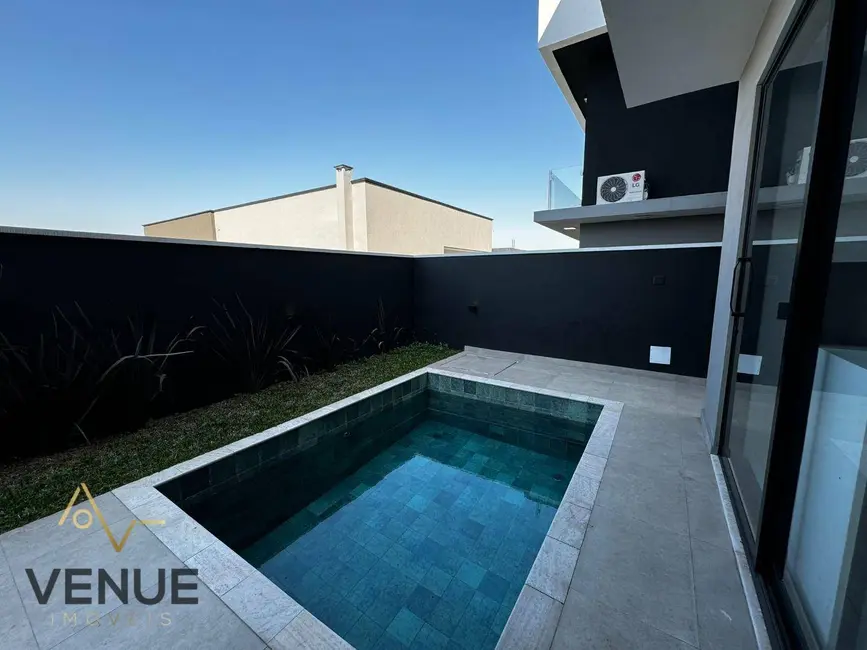 Foto 2 de Casa de Condomínio com 4 quartos à venda, 300m2 em Residencial Real Park, Aruja - SP