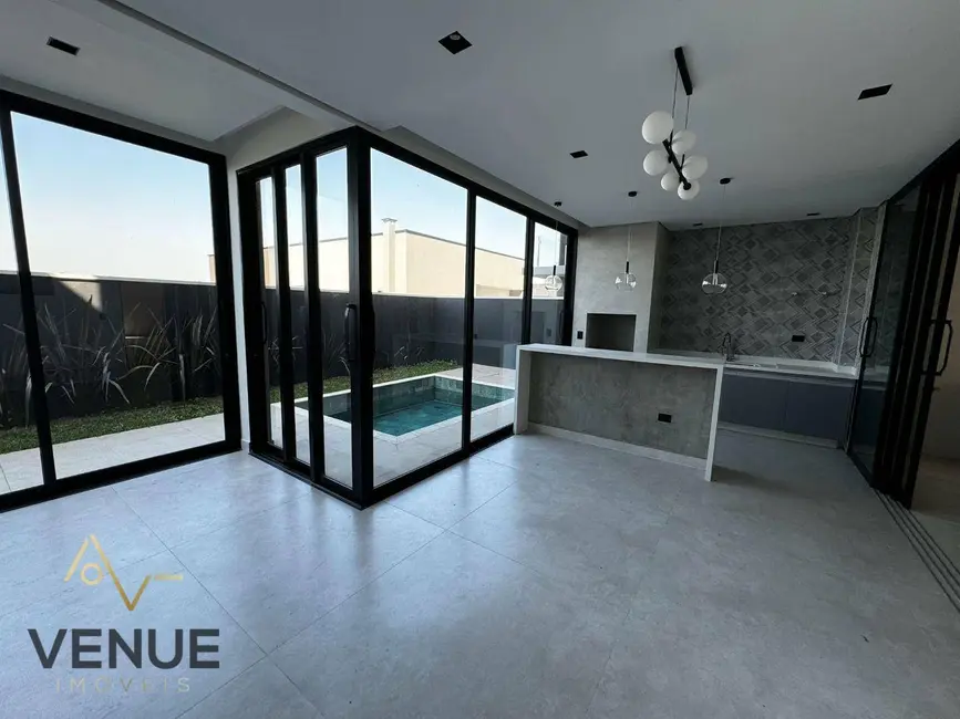 Foto 3 de Casa de Condomínio com 4 quartos à venda, 300m2 em Residencial Real Park, Aruja - SP