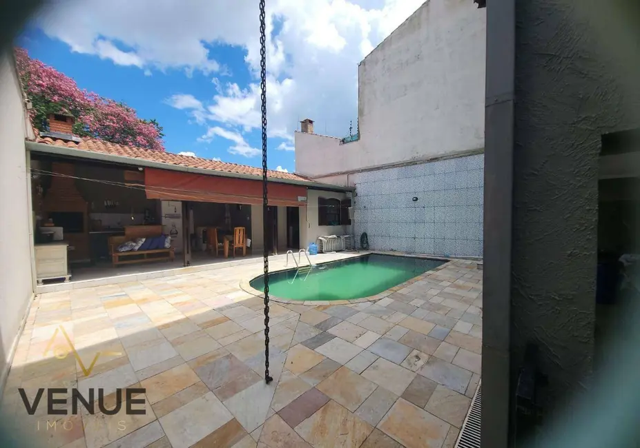 Foto 1 de Casa com 5 quartos à venda, 300m2 em Portão, Aruja - SP
