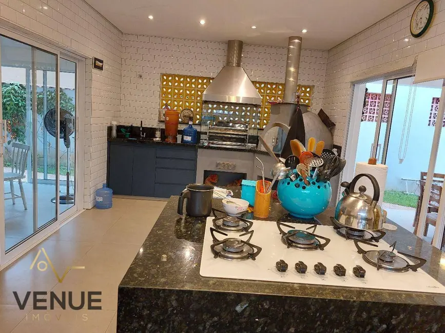 Foto 1 de Sobrado com 3 quartos à venda, 172m2 em Bertioga - SP