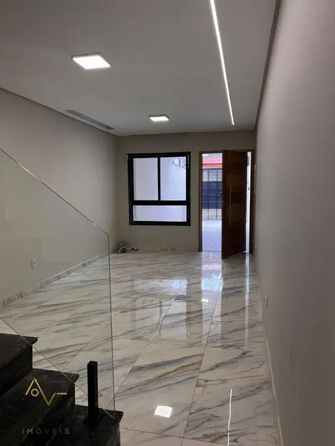 Sobrado com 3 quartos à venda, 186m2 em Vila Ré, São Paulo - SP - imagem 3 Foto 3 de Sobrado com 3 quartos à venda, 186m2 em Vila Ré, São Paulo - SP