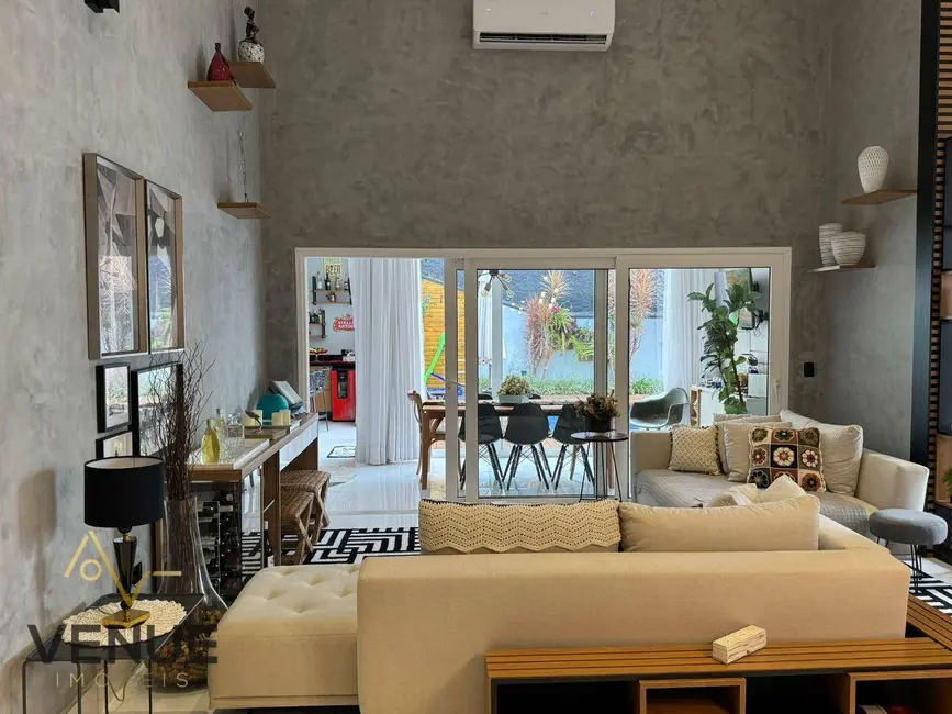 Foto 6 de Casa de Condomínio com 3 quartos à venda e para alugar, 750m2 em Caputera, Aruja - SP