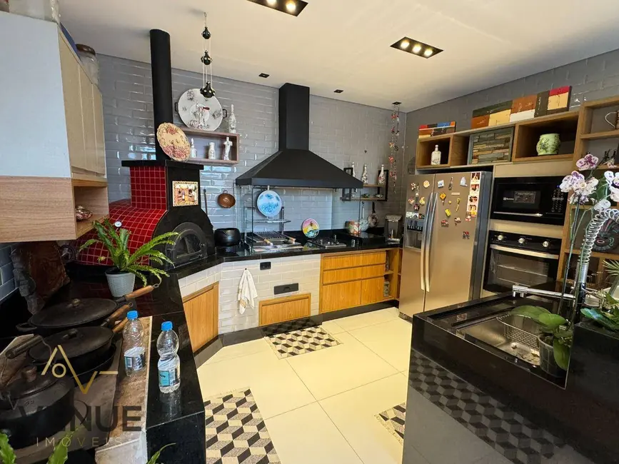 Foto 5 de Casa de Condomínio com 3 quartos à venda e para alugar, 750m2 em Caputera, Aruja - SP