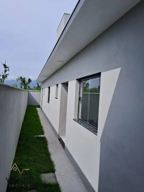 Foto 3 de Casa com 1 quarto à venda, 125m2 em Balneário dos Golfinhos, Caraguatatuba - SP