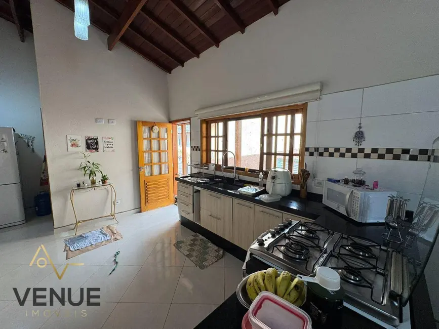 Foto 8 de Chácara com 3 quartos à venda, 1400m2 em Centro, Aruja - SP