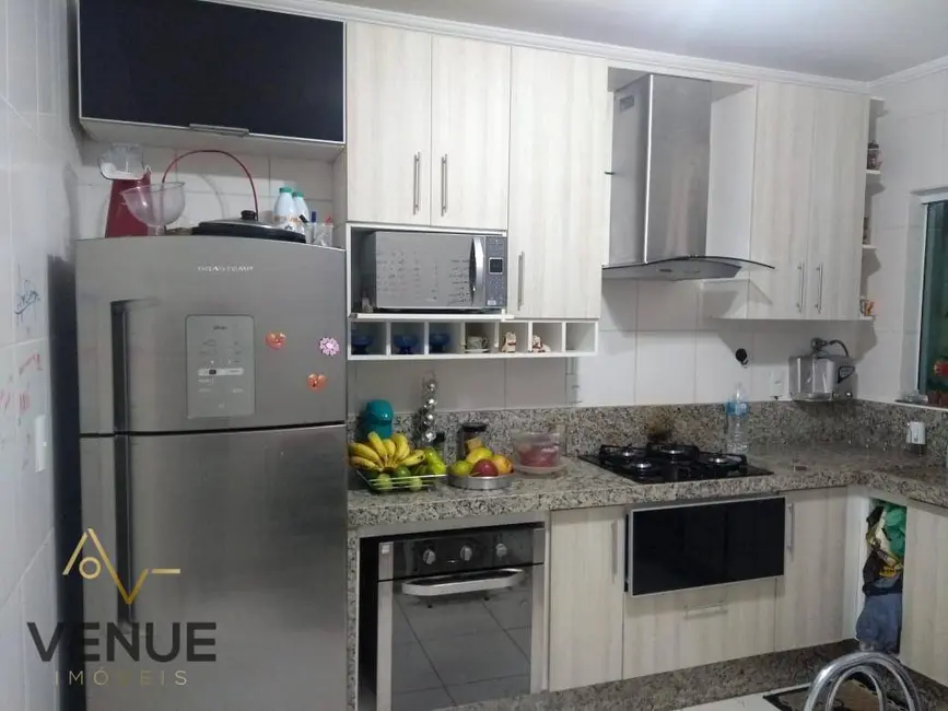 Foto 2 de Sobrado com 3 quartos à venda, 300m2 em São Paulo - SP