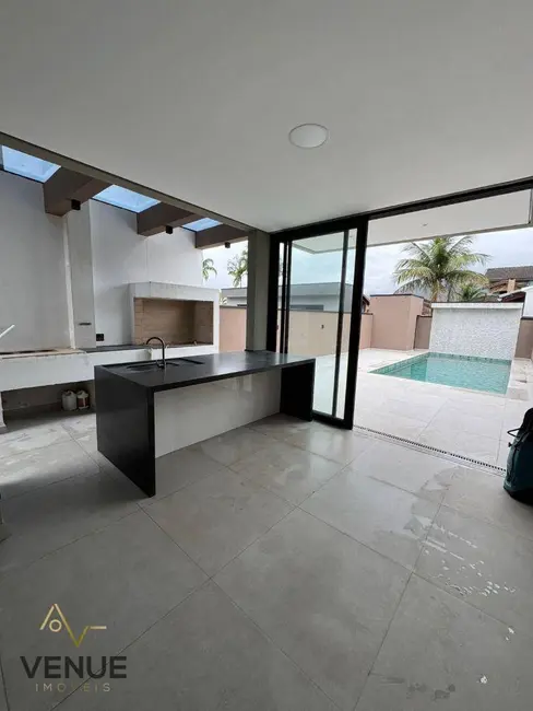 Foto 3 de Casa de Condomínio com 4 quartos à venda, 282m2 em Bertioga - SP