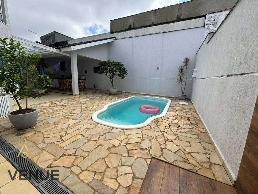 Foto 8 de Casa de Condomínio com 3 quartos à venda, 211m2 em Aruja - SP