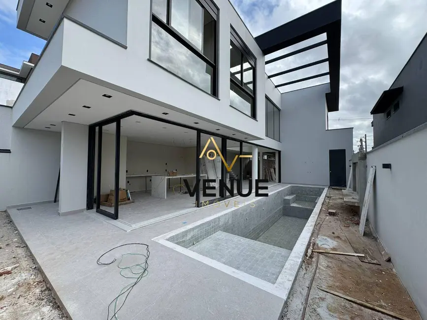 Foto 1 de Casa de Condomínio com 3 quartos à venda, 270m2 em Cézar de Souza, Mogi Das Cruzes - SP