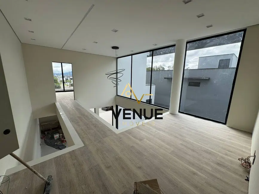 Foto 6 de Casa de Condomínio com 3 quartos à venda, 270m2 em Cézar de Souza, Mogi Das Cruzes - SP