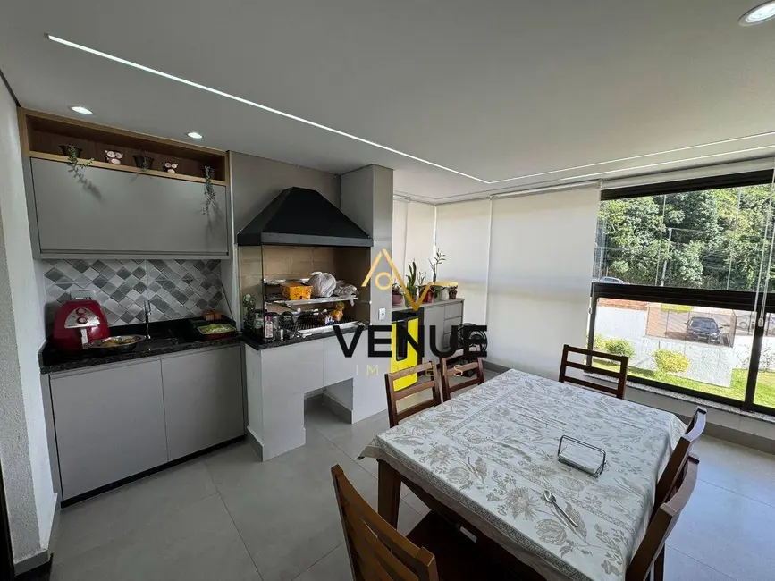 Foto 8 de Apartamento com 3 quartos à venda e para alugar, 193m2 em Aruja - SP