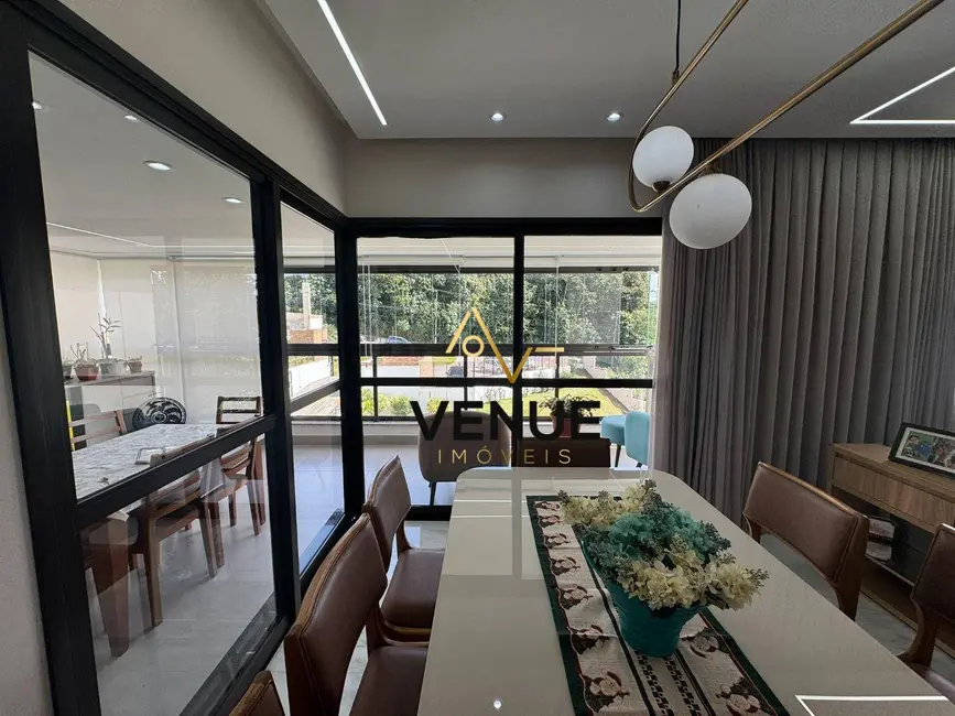 Foto 6 de Apartamento com 3 quartos à venda e para alugar, 193m2 em Aruja - SP