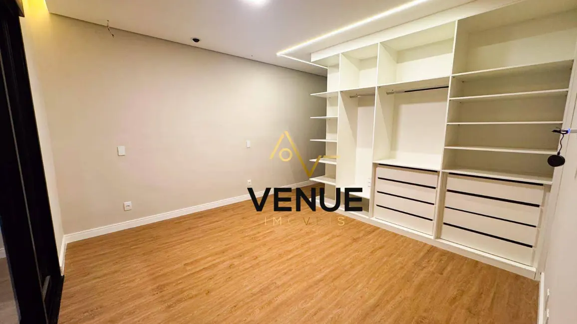 Foto 9 de Casa de Condomínio com 4 quartos à venda, 338m2 em Cézar de Souza, Mogi Das Cruzes - SP