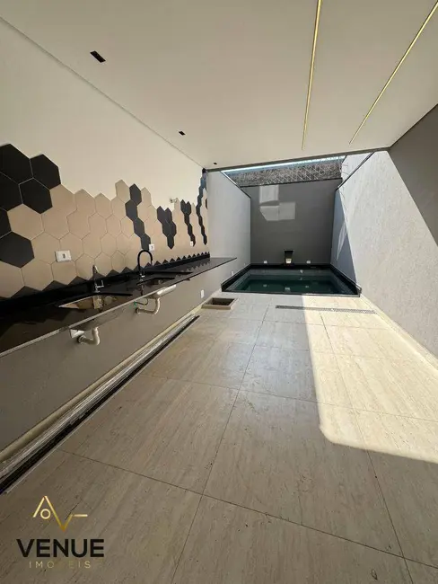 Sobrado com 3 quartos à venda, 236m2 em Vila Laís, São Paulo - SP - imagem 4 Foto 4 de Sobrado com 3 quartos à venda, 236m2 em Vila Laís, São Paulo - SP