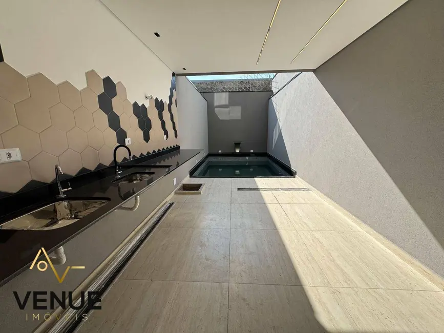 Sobrado com 3 quartos à venda, 236m2 em Vila Laís, São Paulo - SP - imagem 3 Foto 3 de Sobrado com 3 quartos à venda, 236m2 em Vila Laís, São Paulo - SP