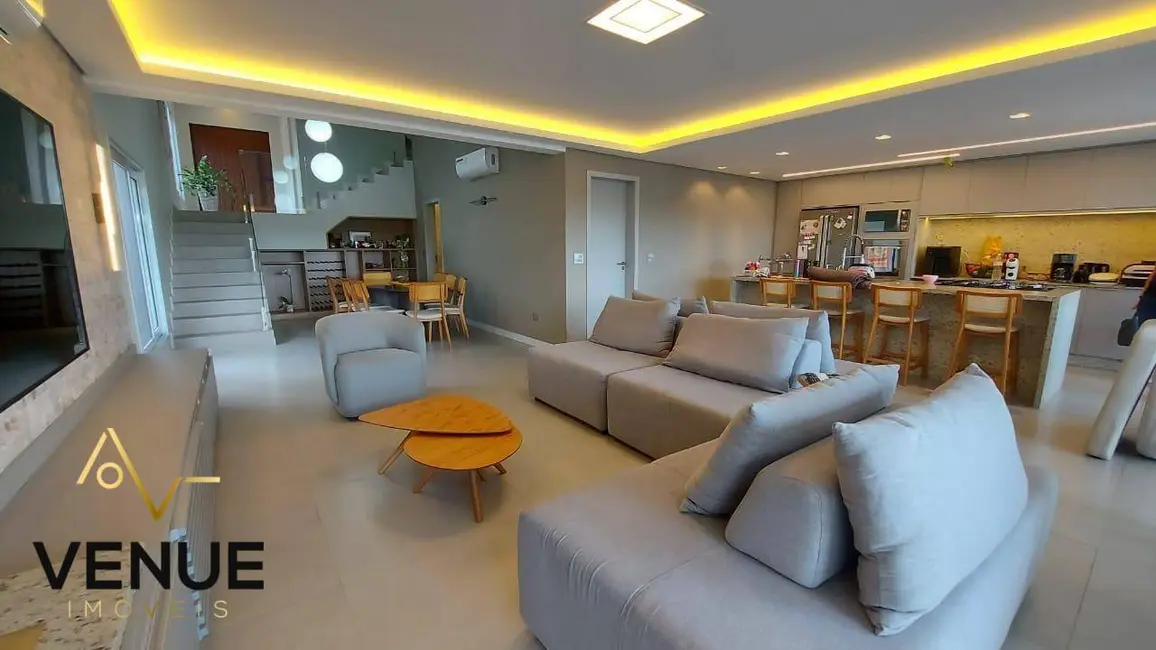 Foto 4 de Casa de Condomínio com 4 quartos à venda, 360m2 em Aruã, Mogi Das Cruzes - SP