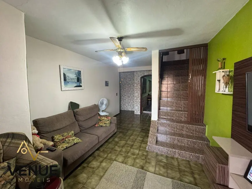 Foto 6 de Sobrado com 3 quartos à venda, 210m2 em Vila Correia, Maua - SP