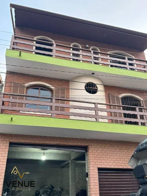 Foto 2 de Sobrado com 3 quartos à venda, 210m2 em Vila Correia, Maua - SP