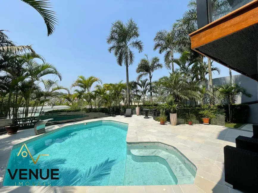 Foto 1 de Casa de Condomínio com 3 quartos à venda, 400m2 em Perová, Aruja - SP