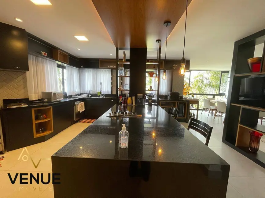 Foto 9 de Casa de Condomínio com 3 quartos à venda, 400m2 em Perová, Aruja - SP