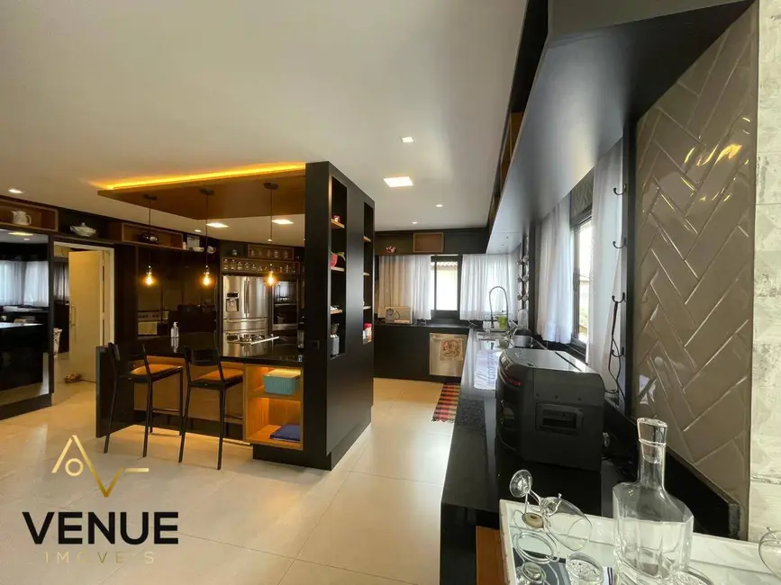 Foto 8 de Casa de Condomínio com 3 quartos à venda, 400m2 em Perová, Aruja - SP