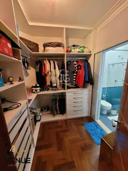 Foto 8 de Casa de Condomínio com 3 quartos à venda, 350m2 em Aruja - SP
