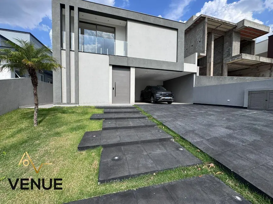 Foto 1 de Casa de Condomínio com 4 quartos à venda, 300m2 em Residencial Real Park, Aruja - SP