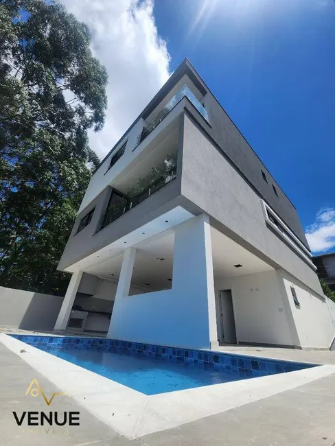 Foto 1 de Casa de Condomínio com 4 quartos à venda, 300m2 em Residencial Real Park, Aruja - SP