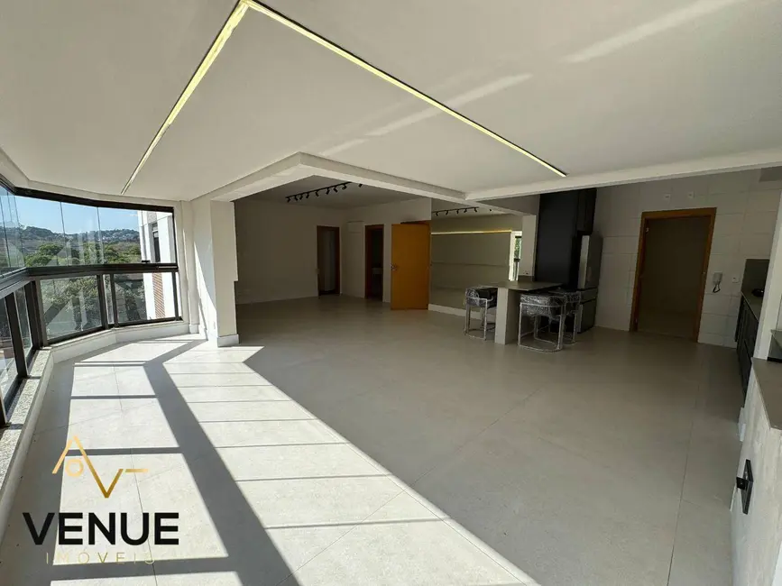 Foto 1 de Apartamento com 3 quartos à venda e para alugar, 193m2 em Aruja - SP